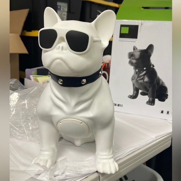 NIB Portable Wireless Speaker in White - Picture 2 of 4